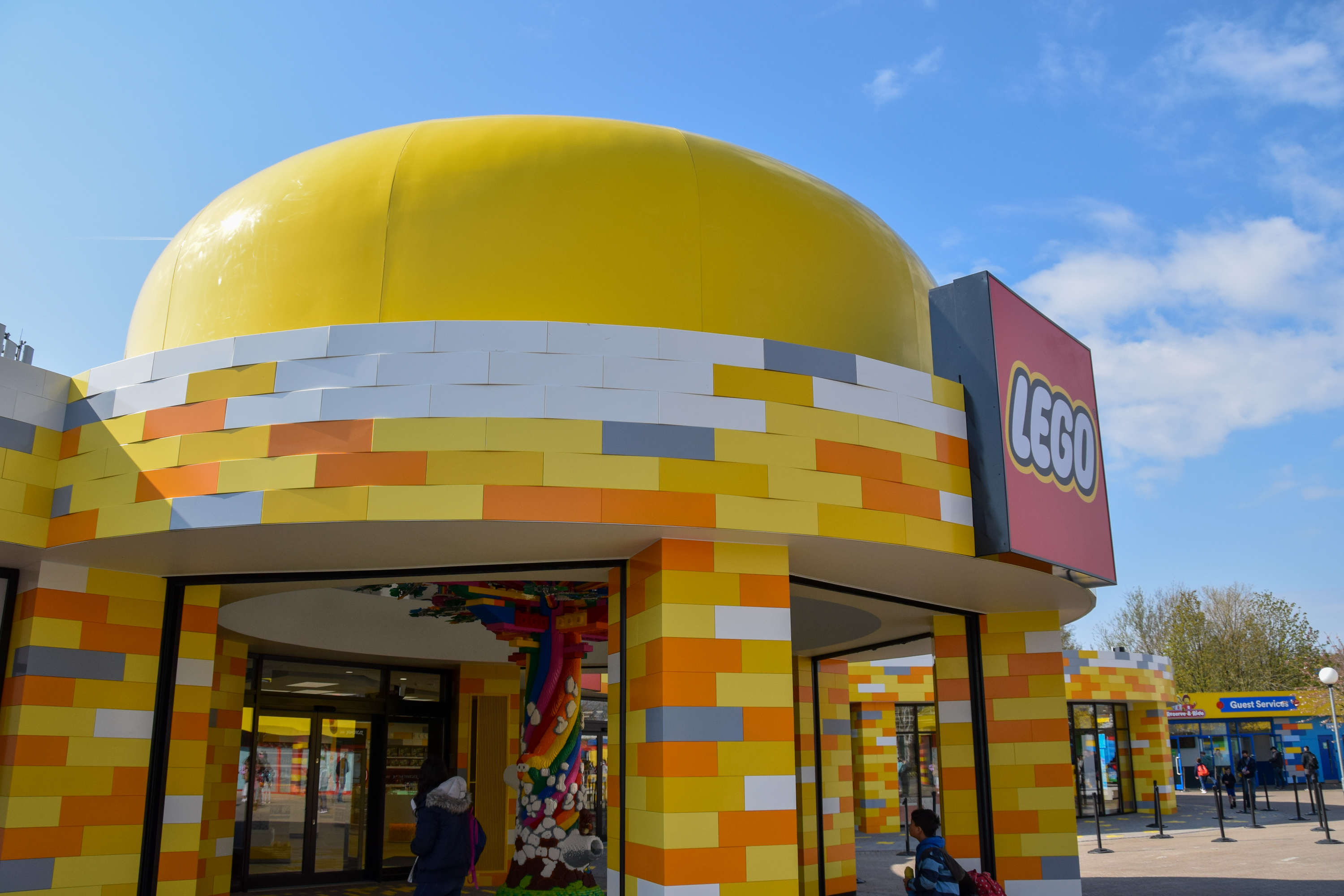 Legoland Windsor Renovates Lego Store