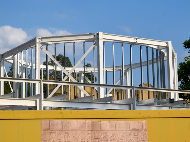 Croc Drop Construction Goes Vertical