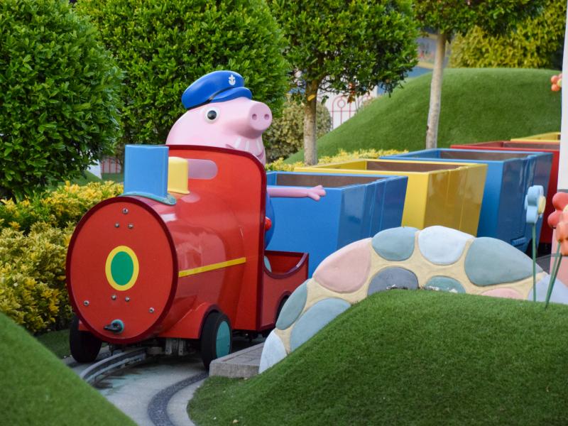 Grandpa Pig's Little Train