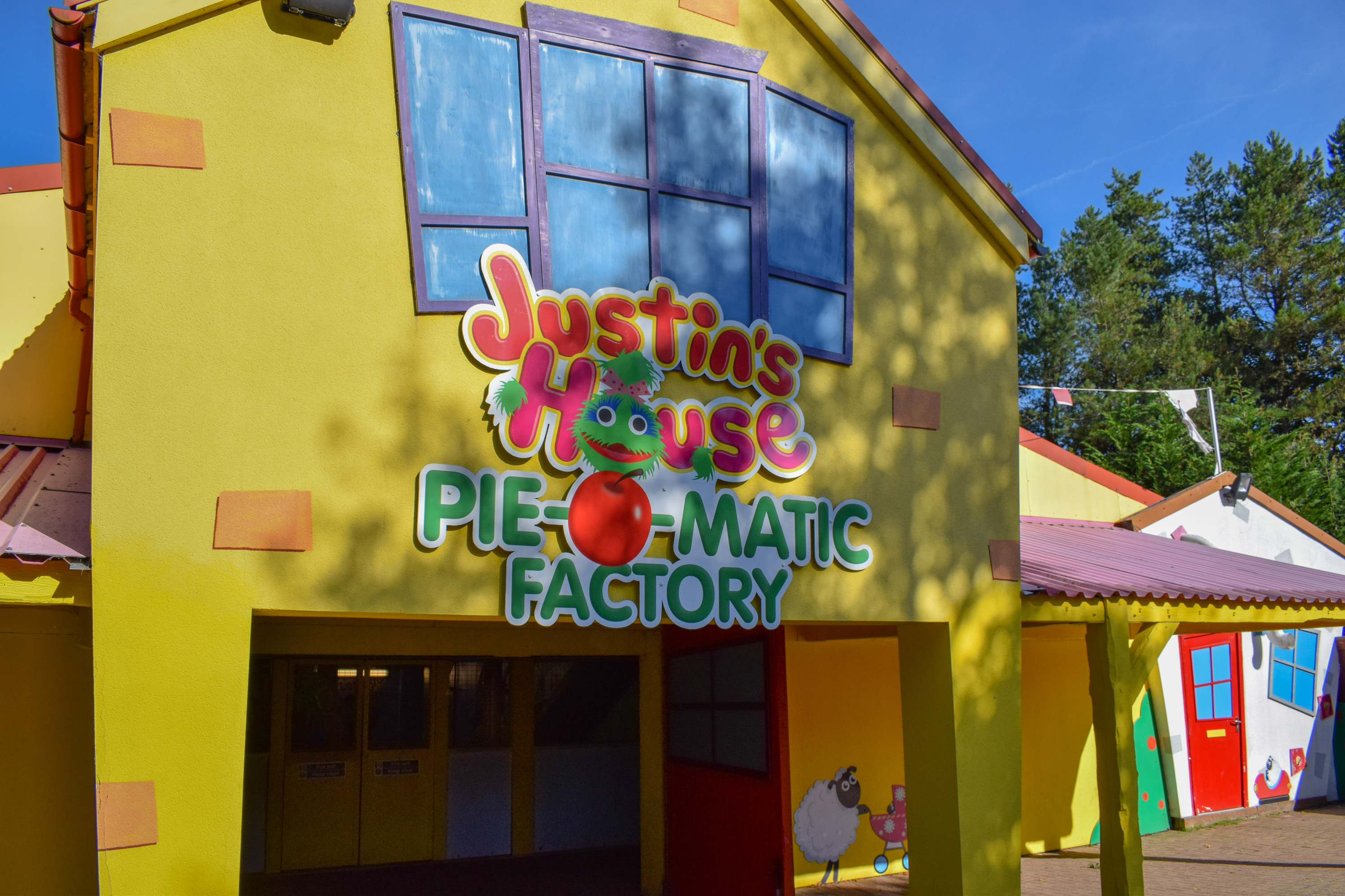 Justin's House Pie-O-Matic Factory
