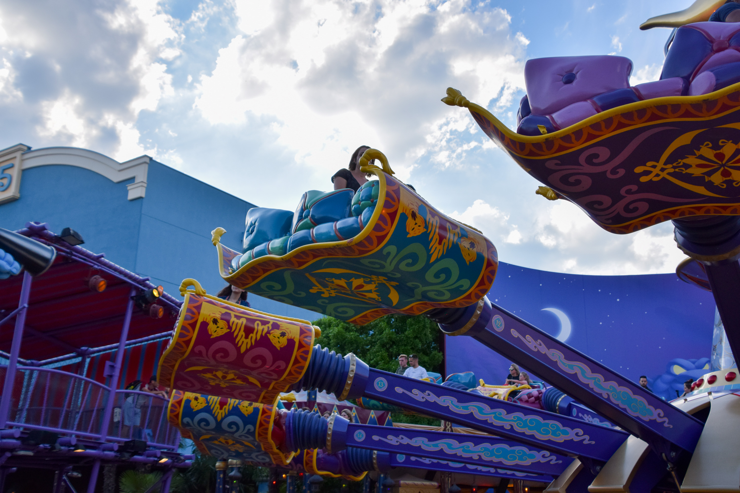 Les Tapis Volants - Flying Carpets Over Agrabah®