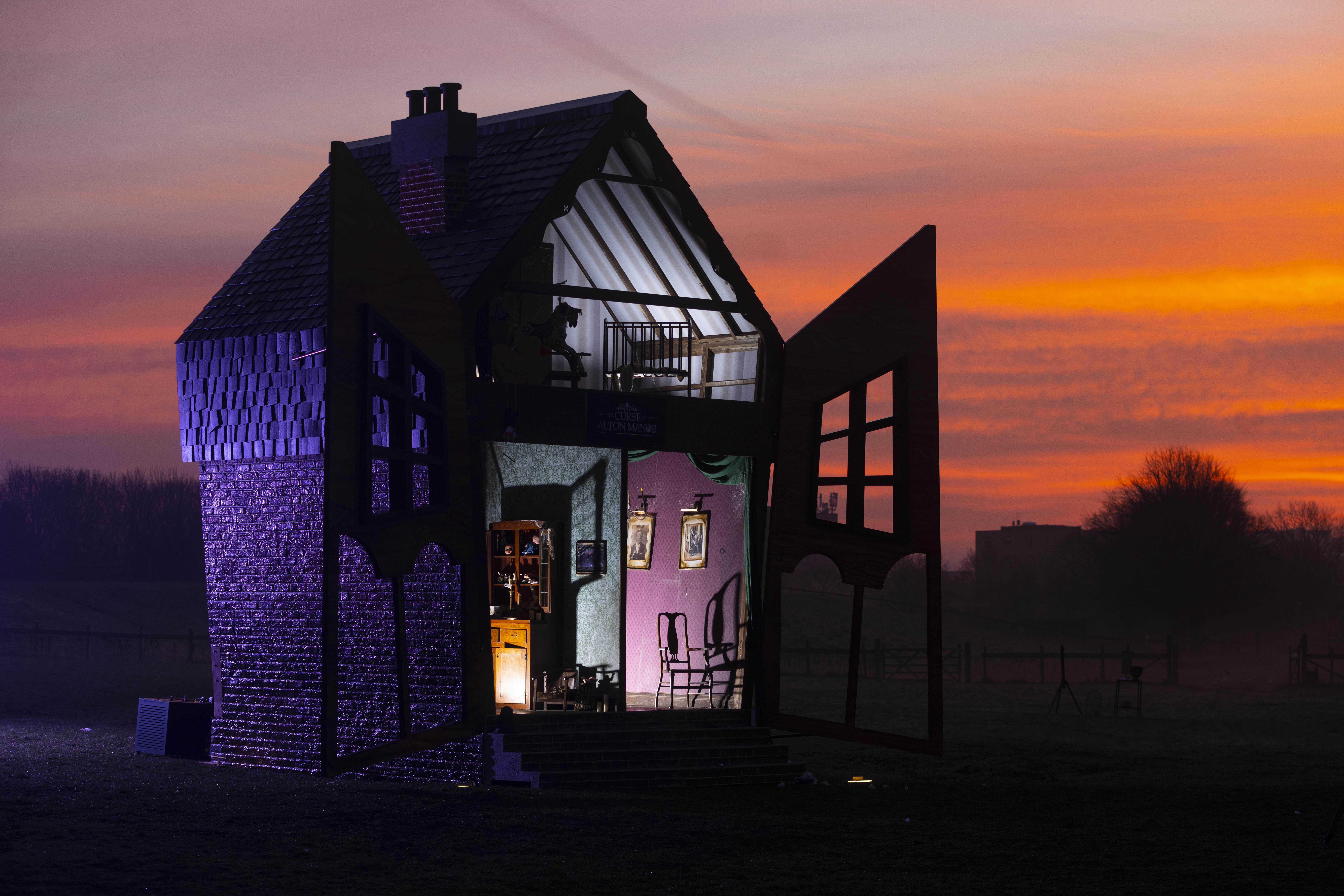 Giant Haunted Doll’s House Creeps Out The Public In London