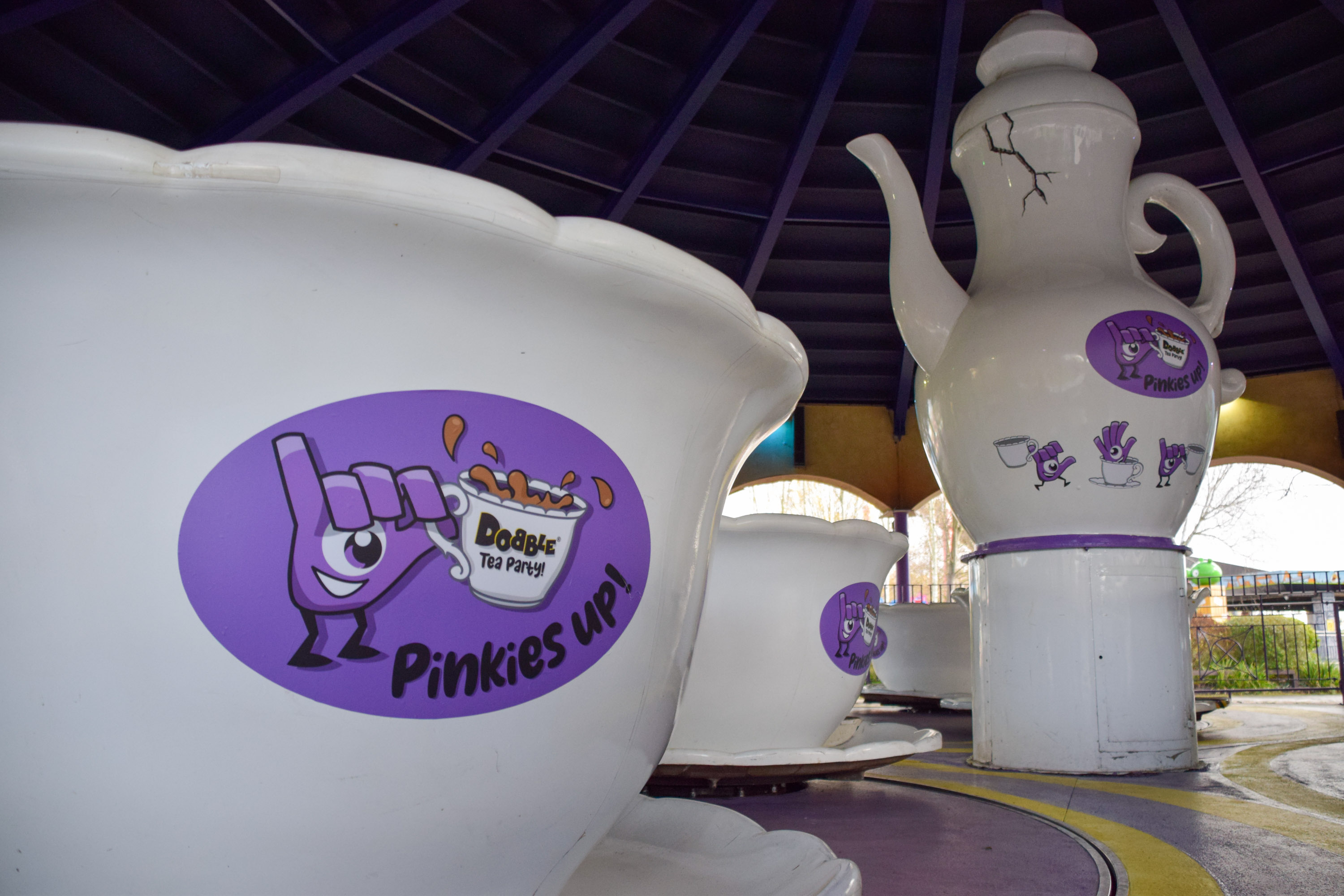 Dobble Tea Party