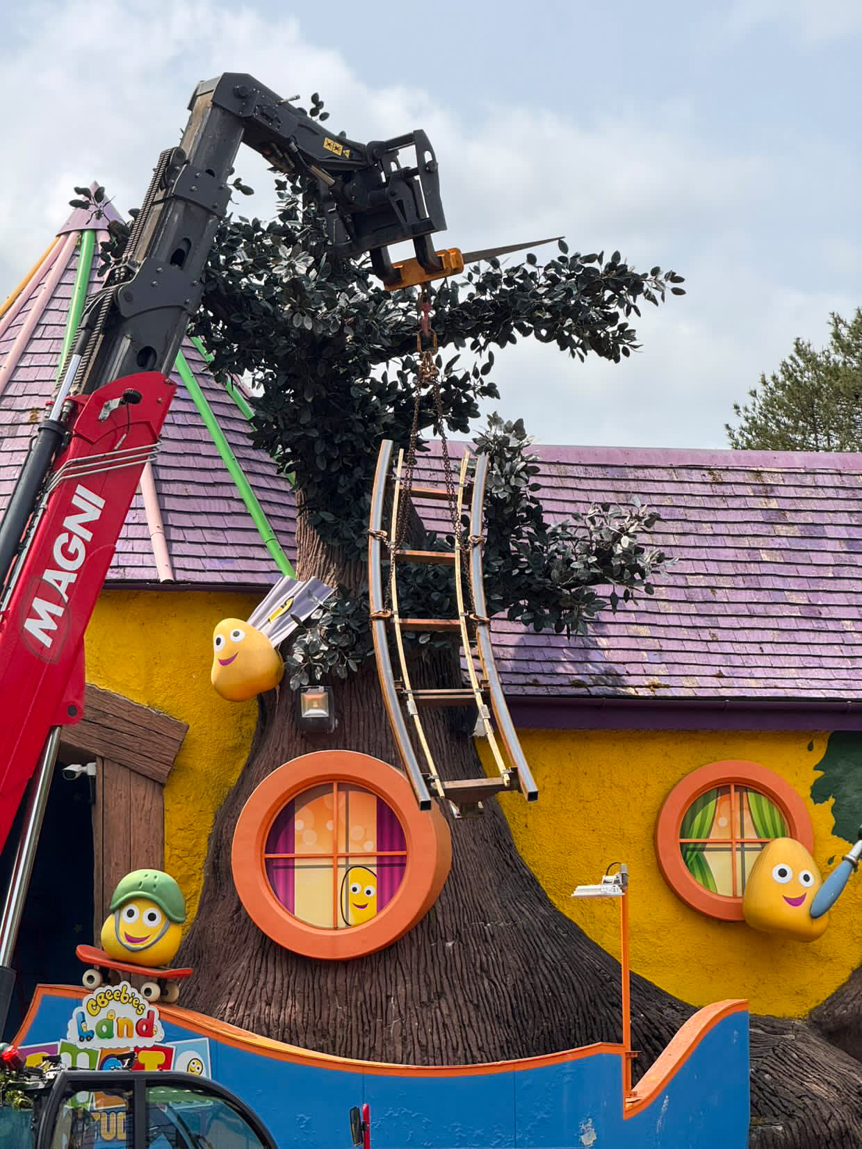 Postman Pat Removal Begins and Get Set Go Ride Retrack