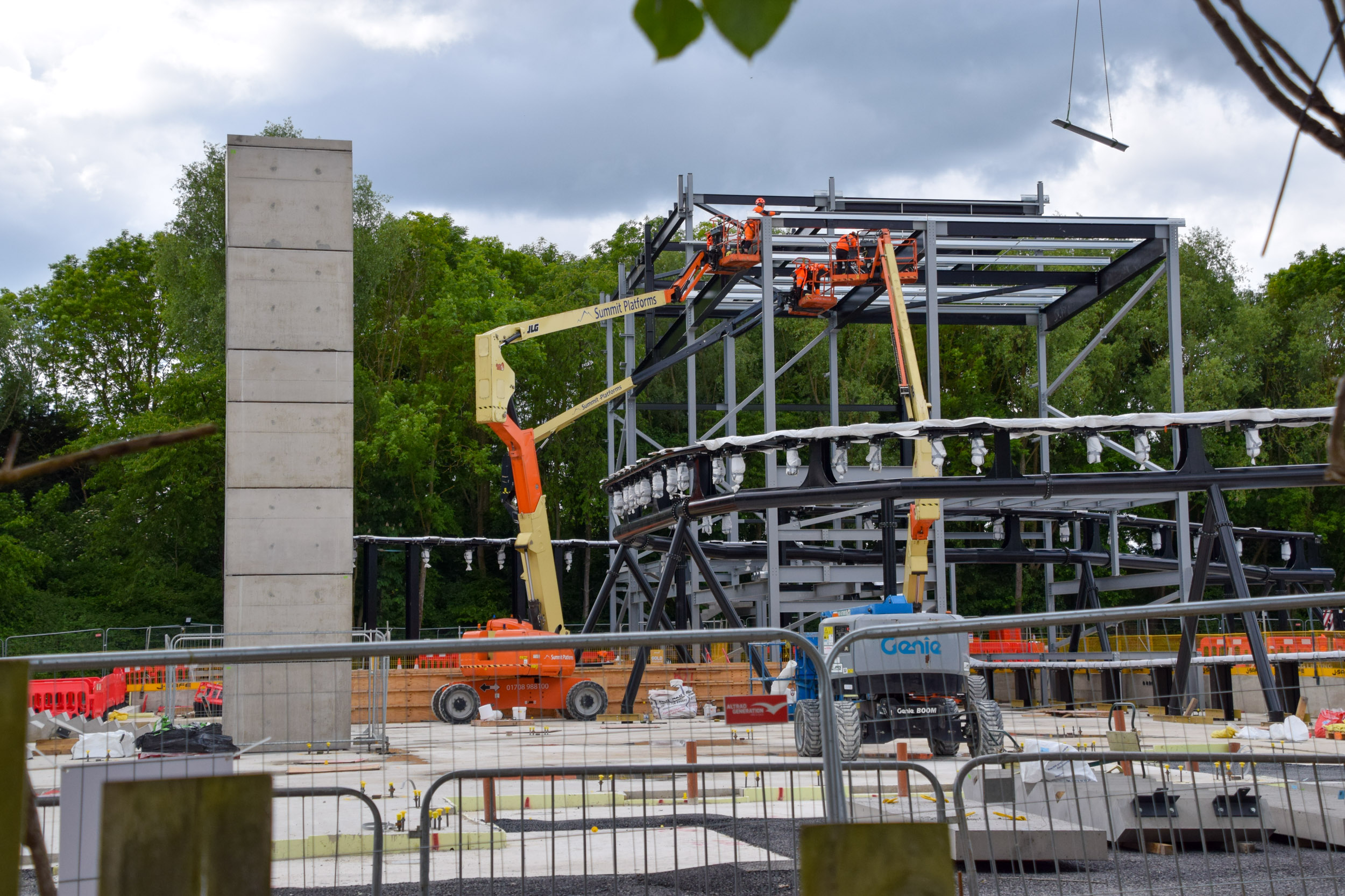 World of Minecraft Station Structure Begins Installation