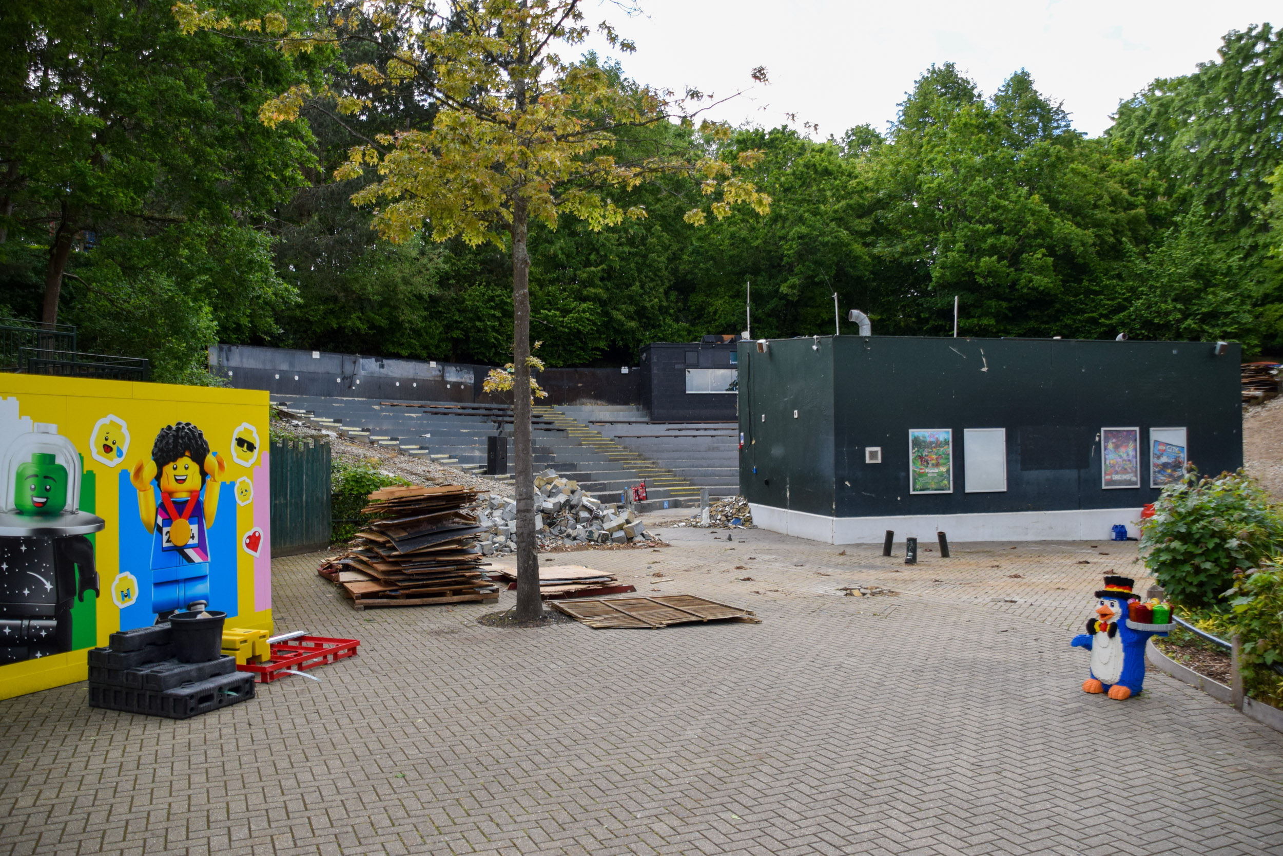 More of the LEGO Studios 4D Theatre Removed