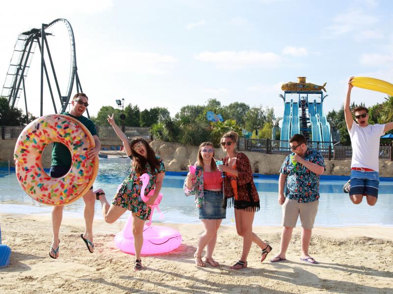 Love Island Lates At Thorpe Park Resort