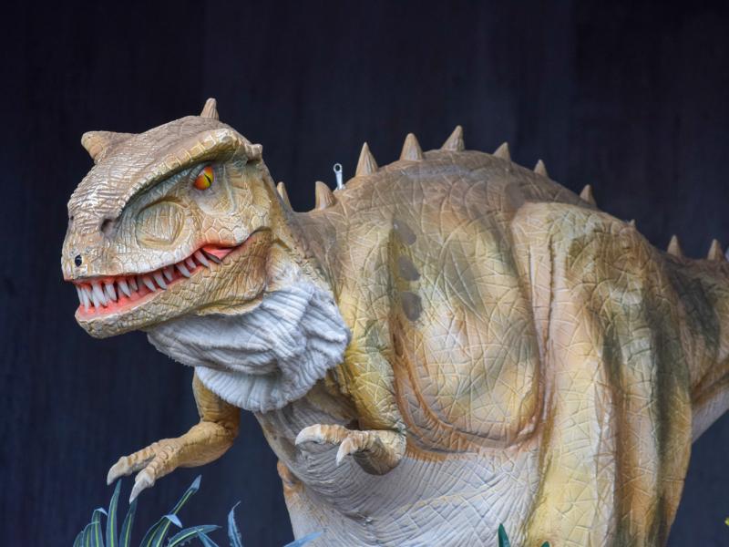 Alive! Dinosaur Encounter 