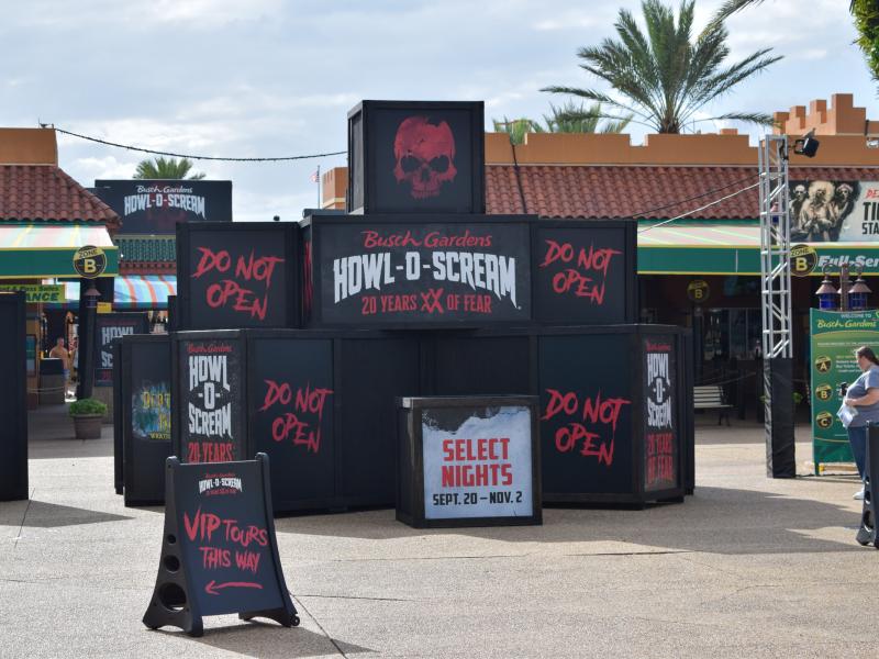 Howl-O-Scream