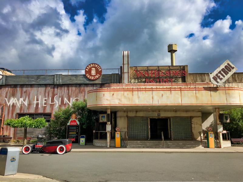 Van Helsing’s Factory