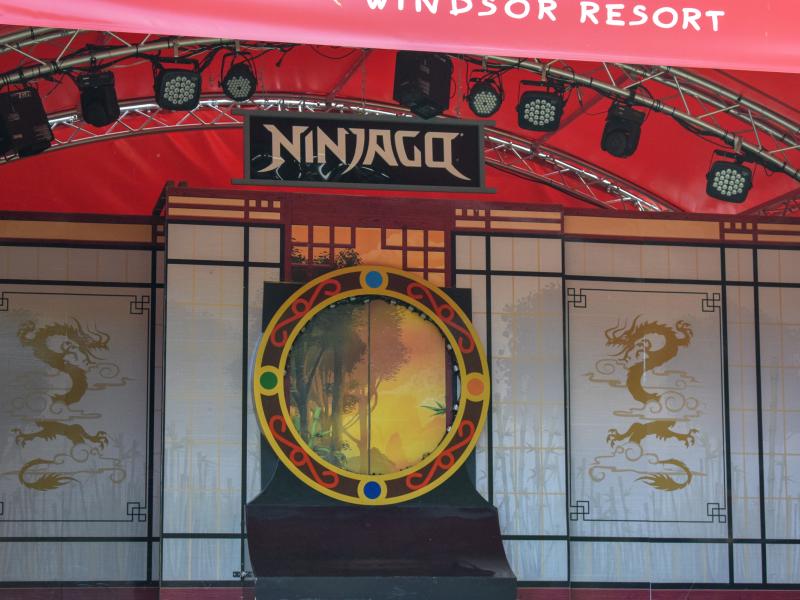Miniland Stage