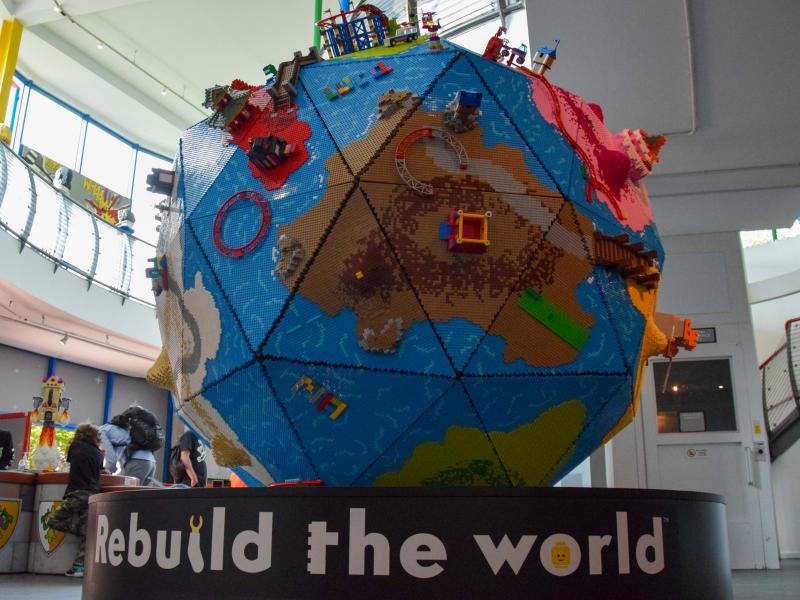 Rebuild the World Planet Legoland