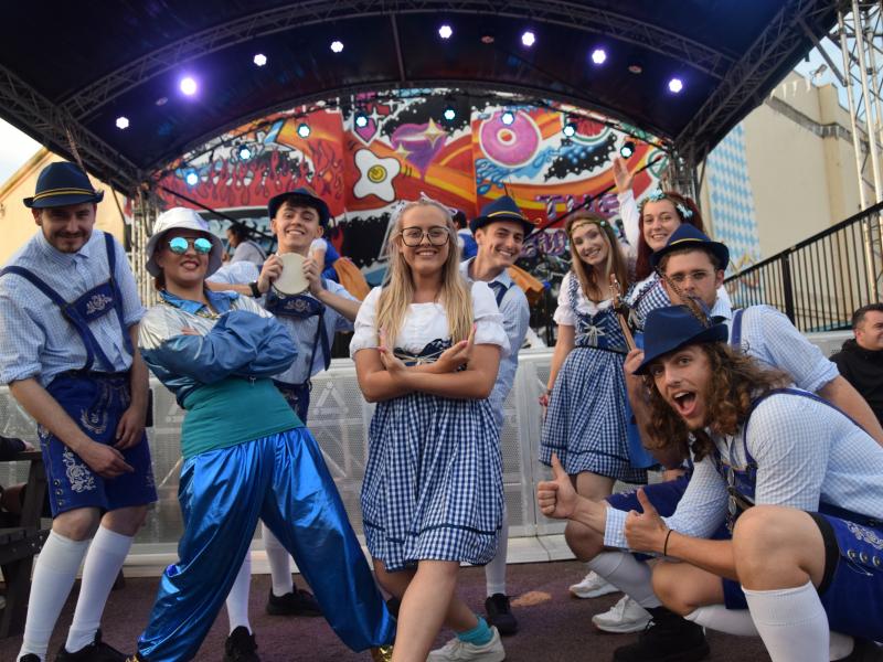 Oktoberfest Roaming Team