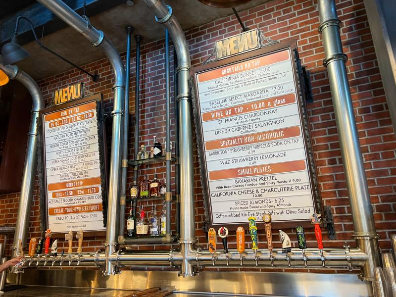 BaseLine Tap House