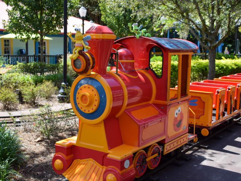 Elmo’s Choo Choo Train