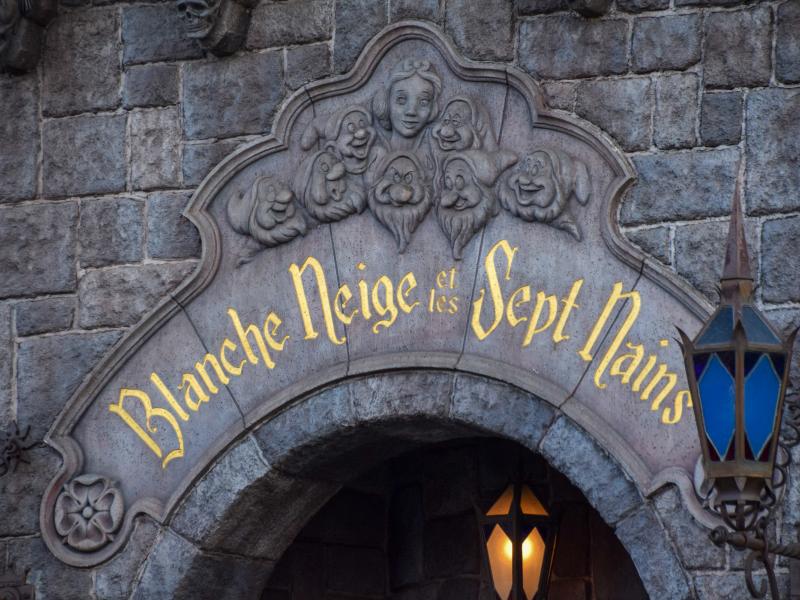 Snow White's Scary Adventure