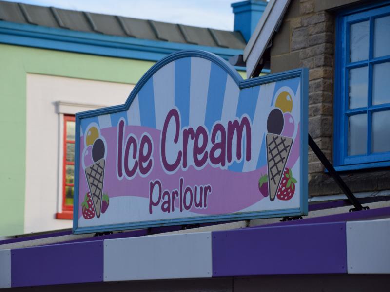 Ice Cream Parlour
