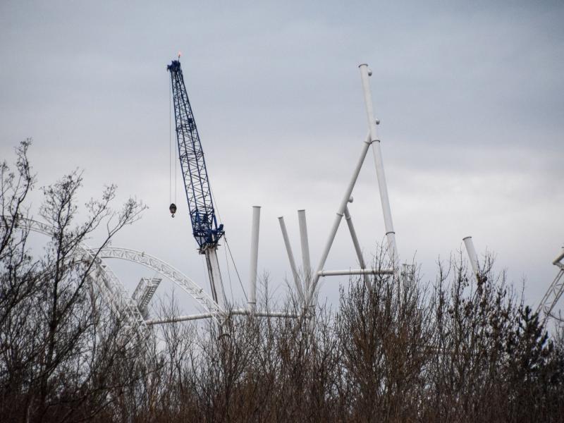 Hyperia Huge Crane Arrives And First Drop Install Continues