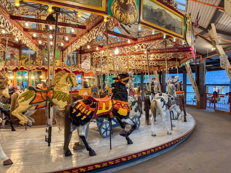 Grand Carousel