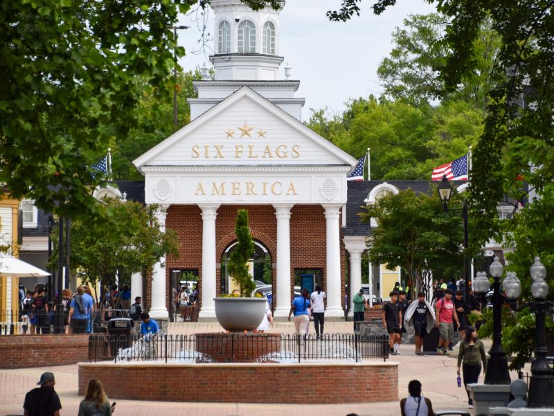 
Six Flags America 