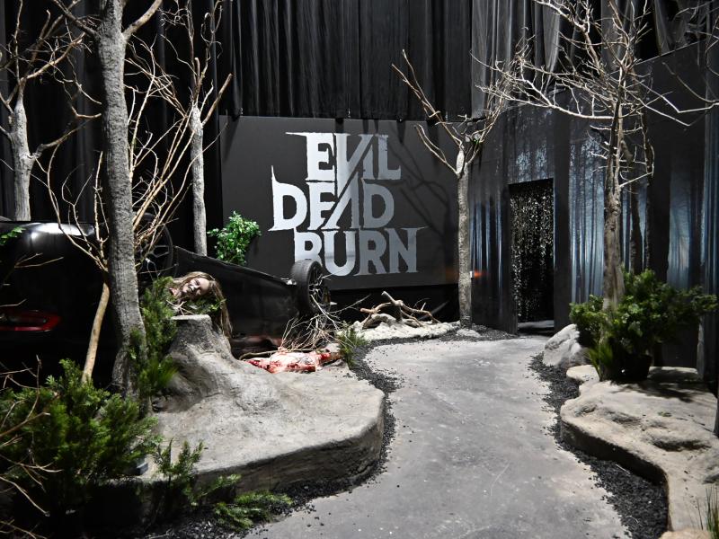 Evil Dead Burn Behind the Scenes