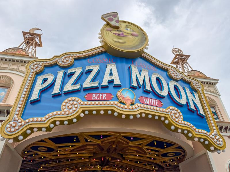 Pizza Moon