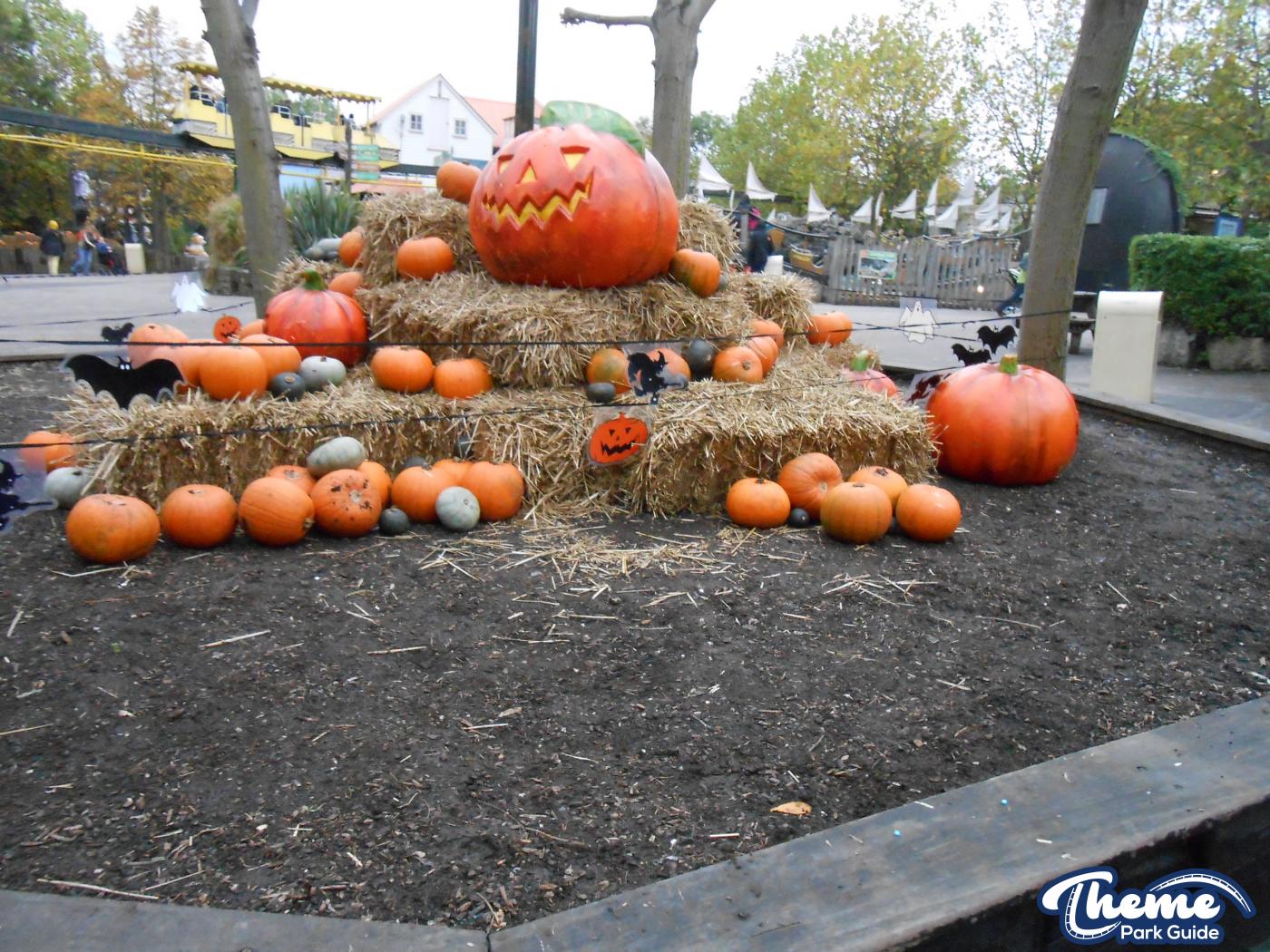 Chessington World Of Adventures - Hocus Pocus 2012