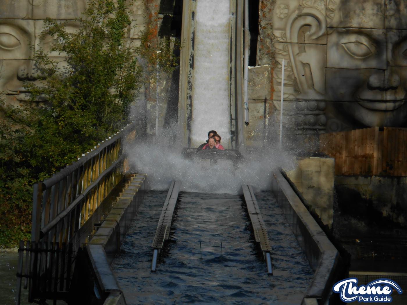 Chessington World Of Adventures - Hocus Pocus 2012