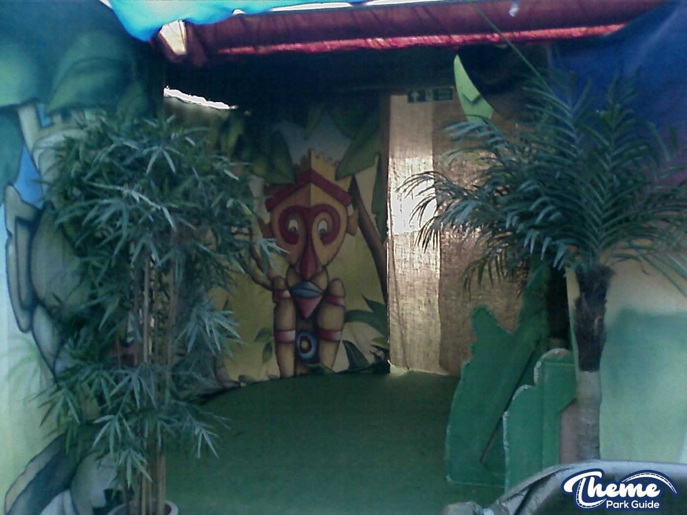Chessington World Of Adventures - Hocus Pocus 2011