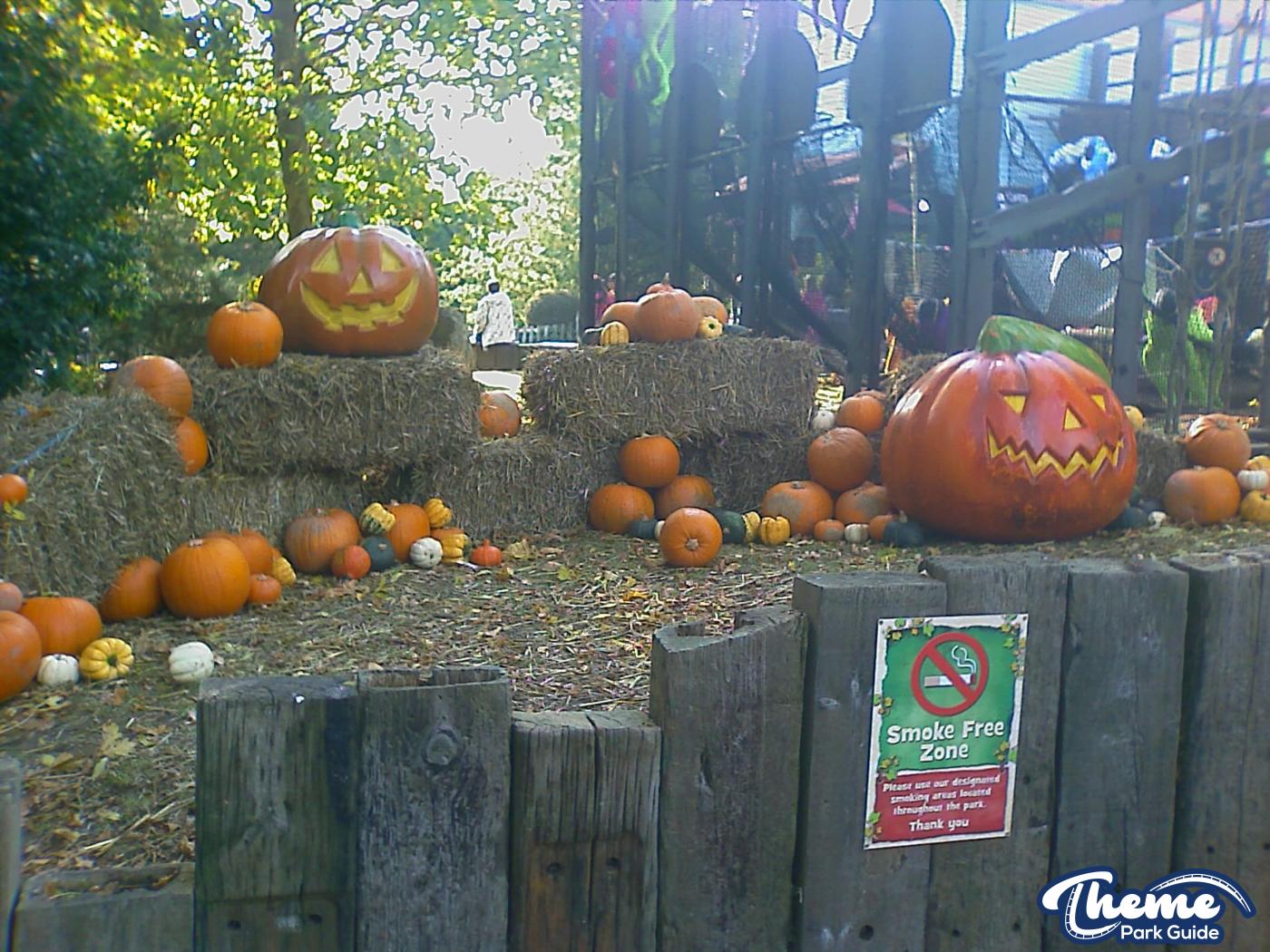 Chessington World Of Adventures - Hocus Pocus 2011