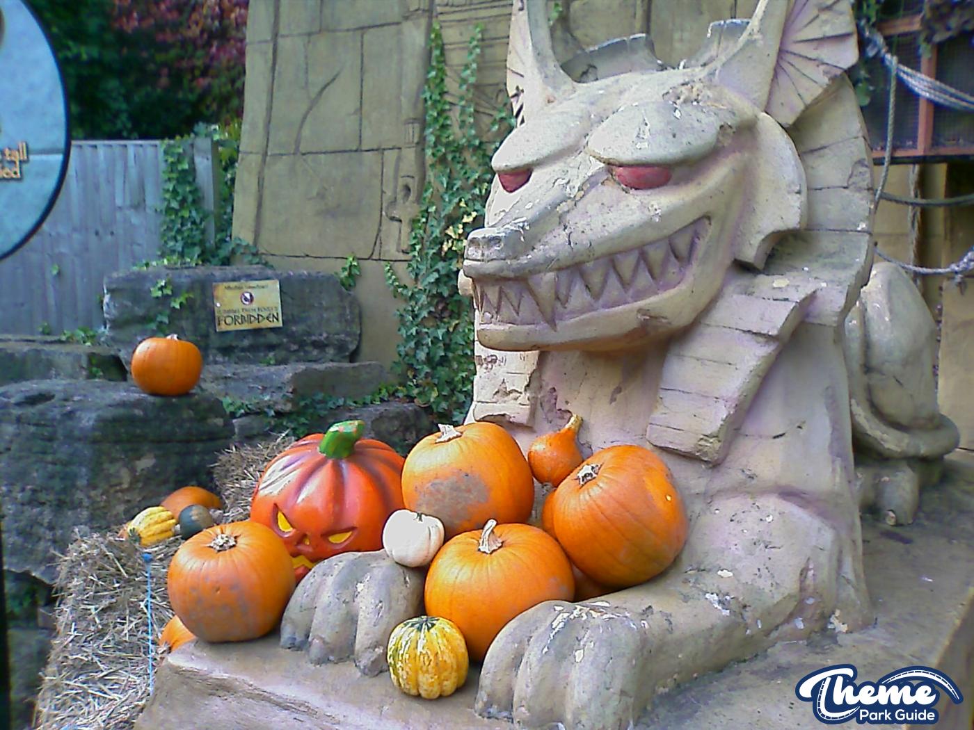 Chessington World Of Adventures - Hocus Pocus 2011