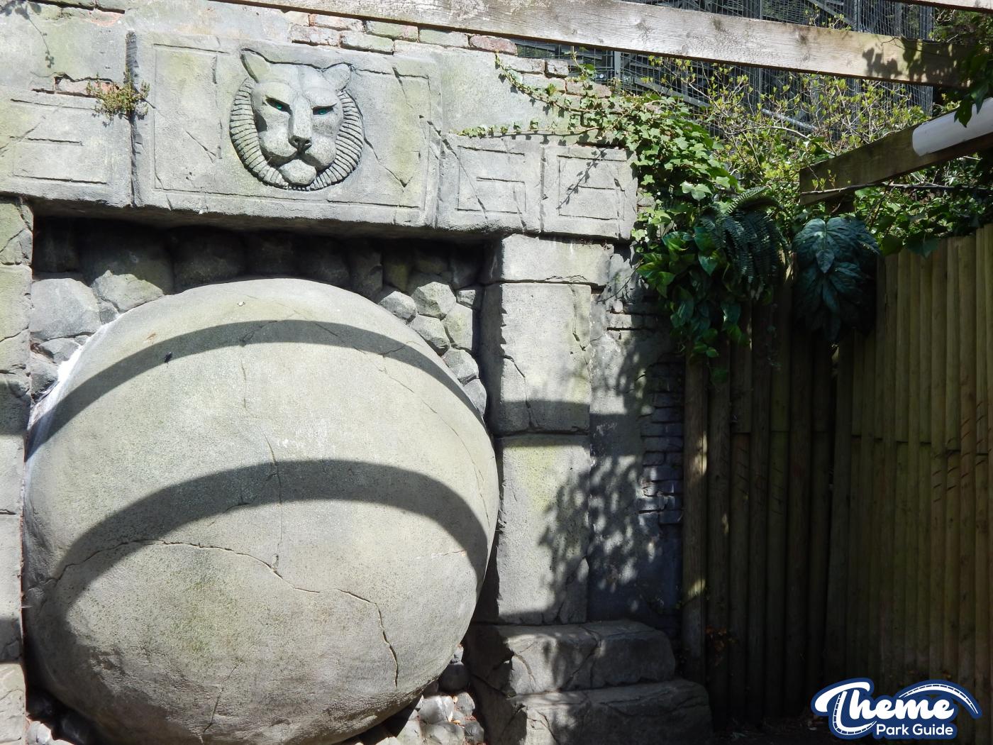Trail of the Kings - Chessington Zoo