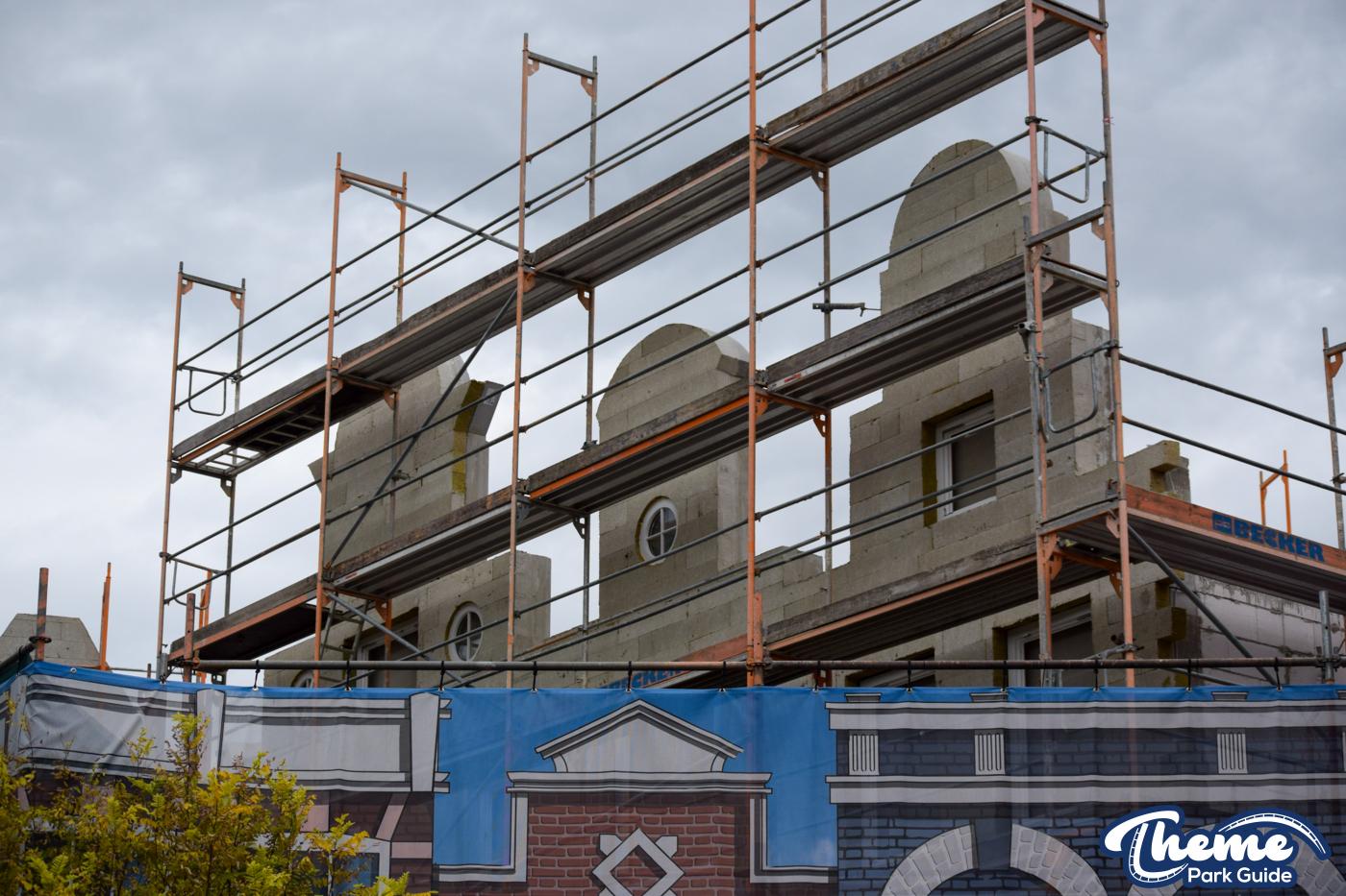 , Pirates in Batavia Exterior Complete