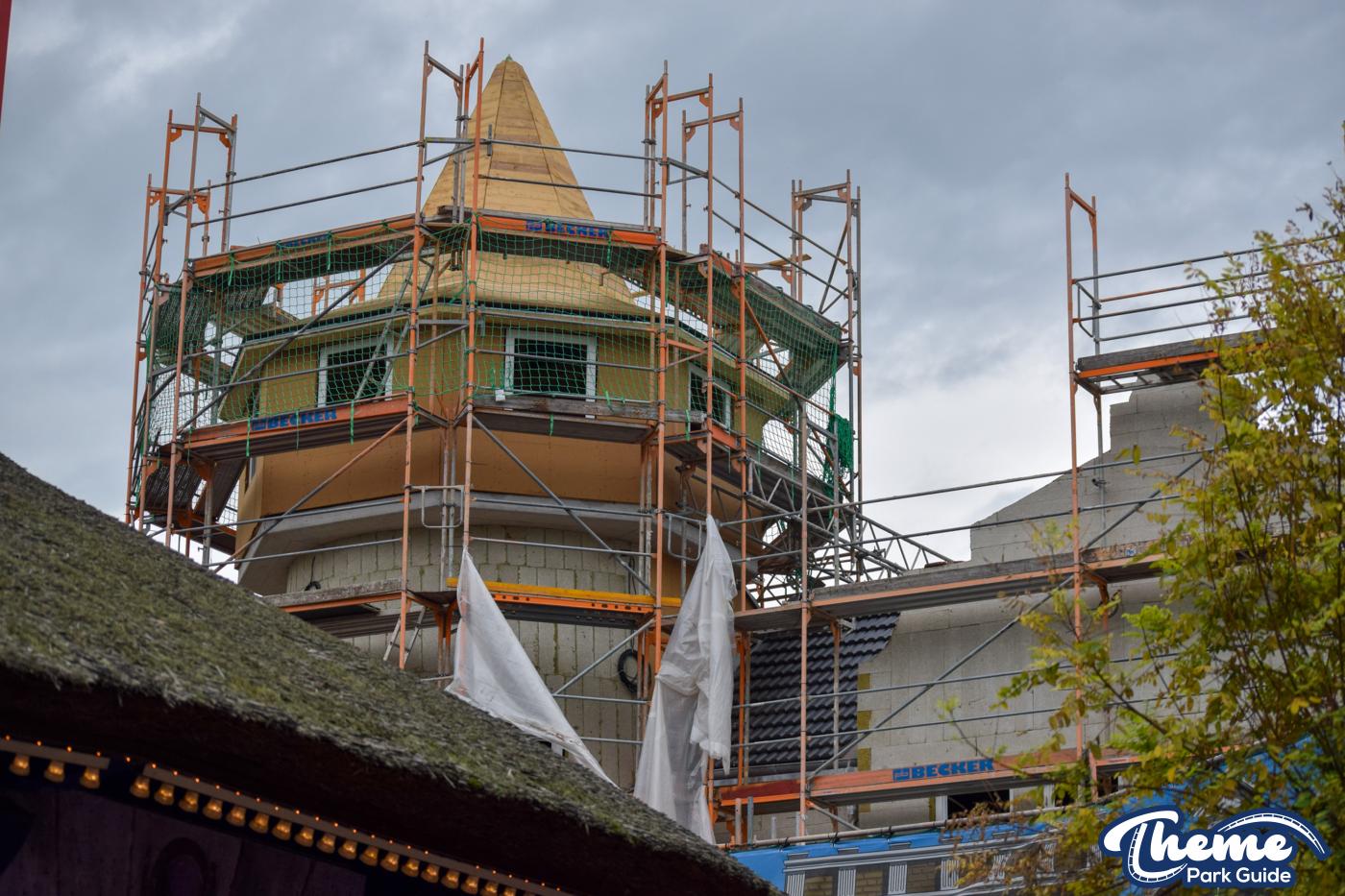 , Pirates in Batavia Exterior Complete