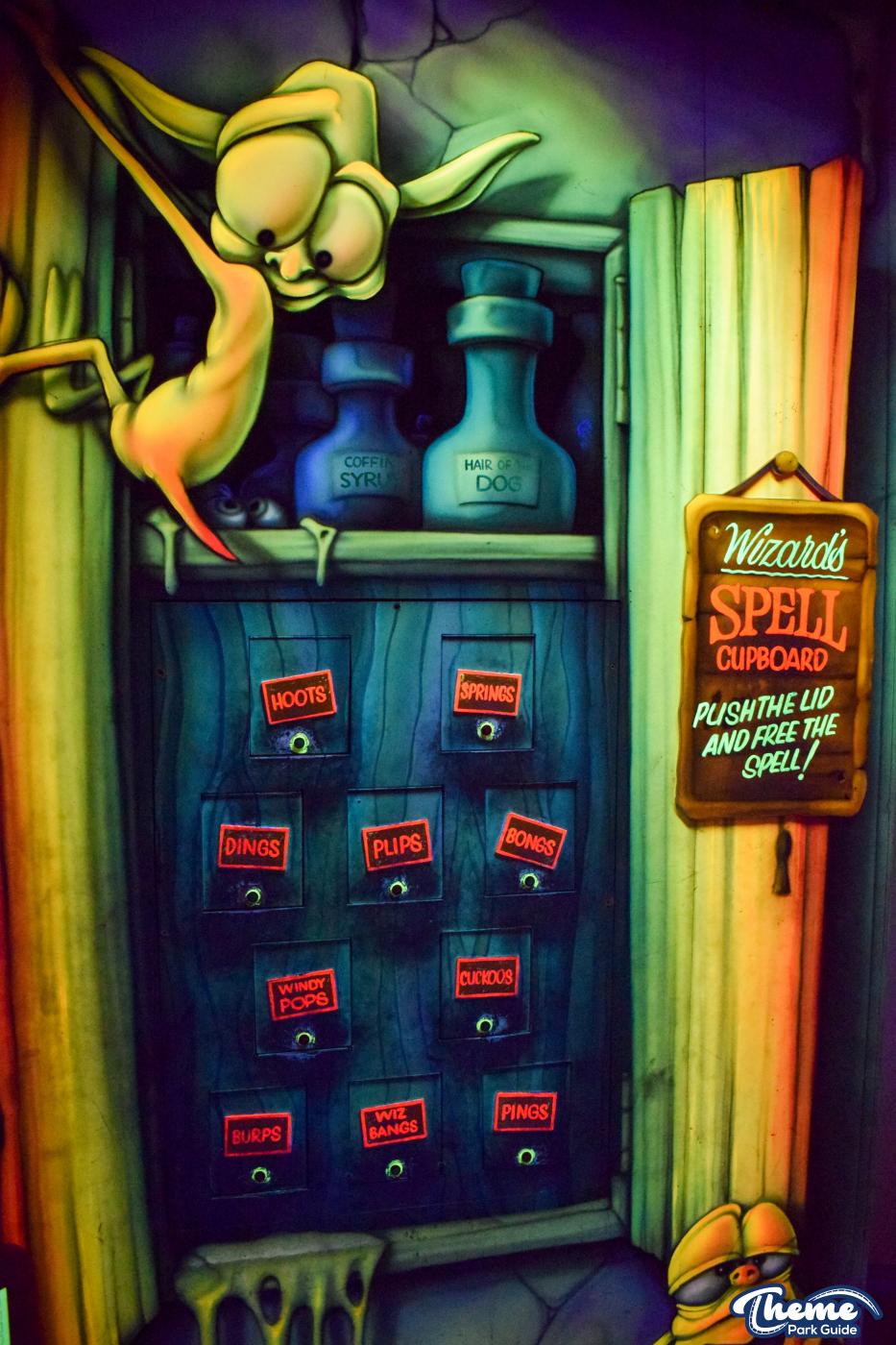 Hocus Pocus Hall -