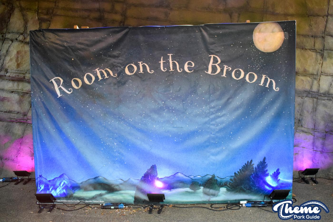 Room on The Broom Spooky Story Time -