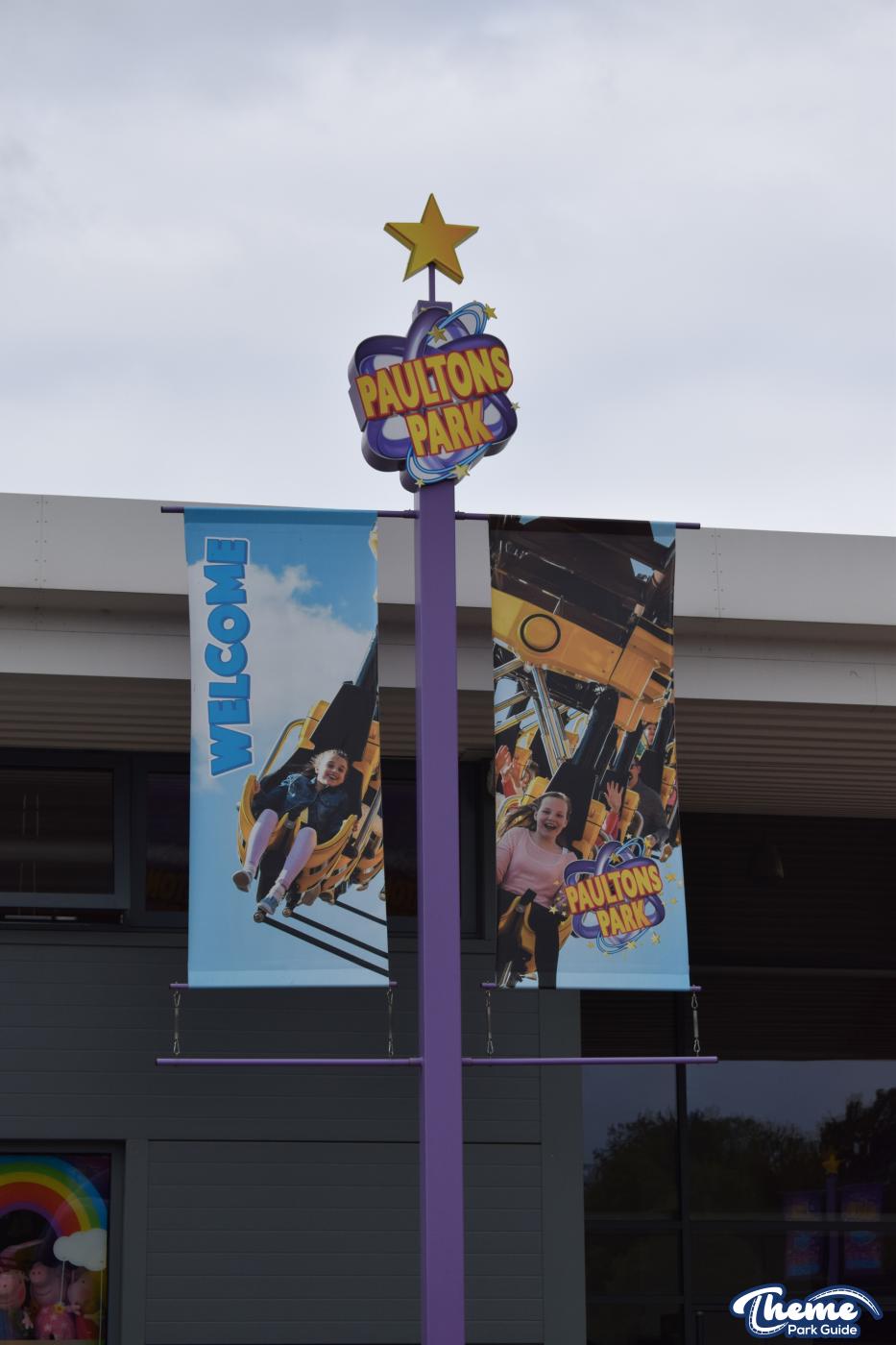 <p>Paultons Park</p>
