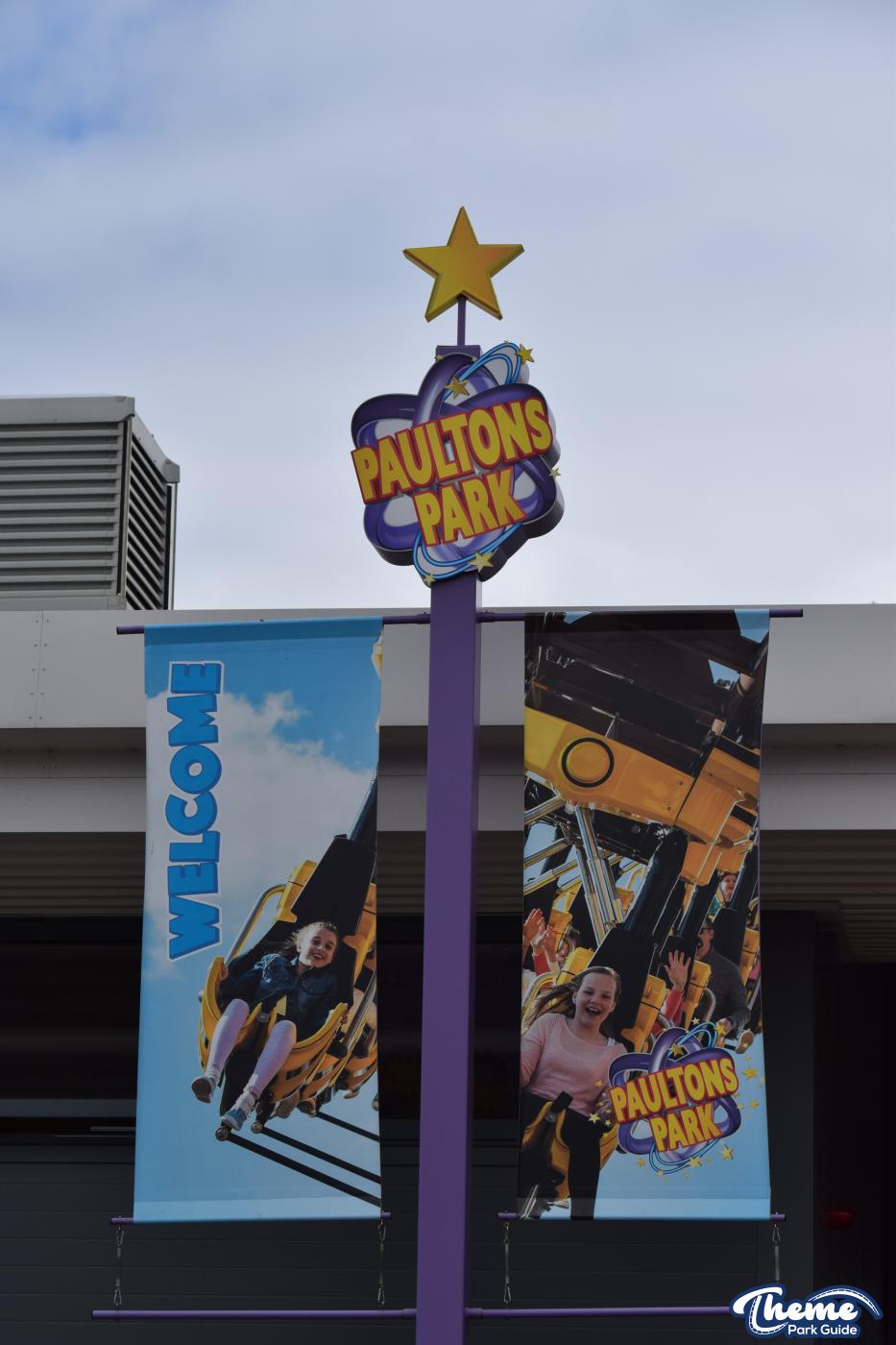 <p>Paultons Park</p>