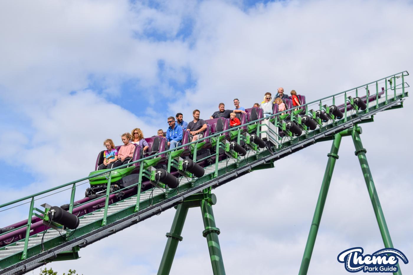 <p>Paultons Park</p>