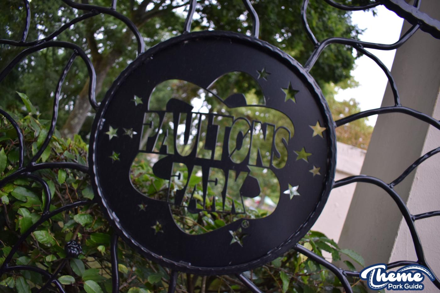 <p>Paultons Park</p>