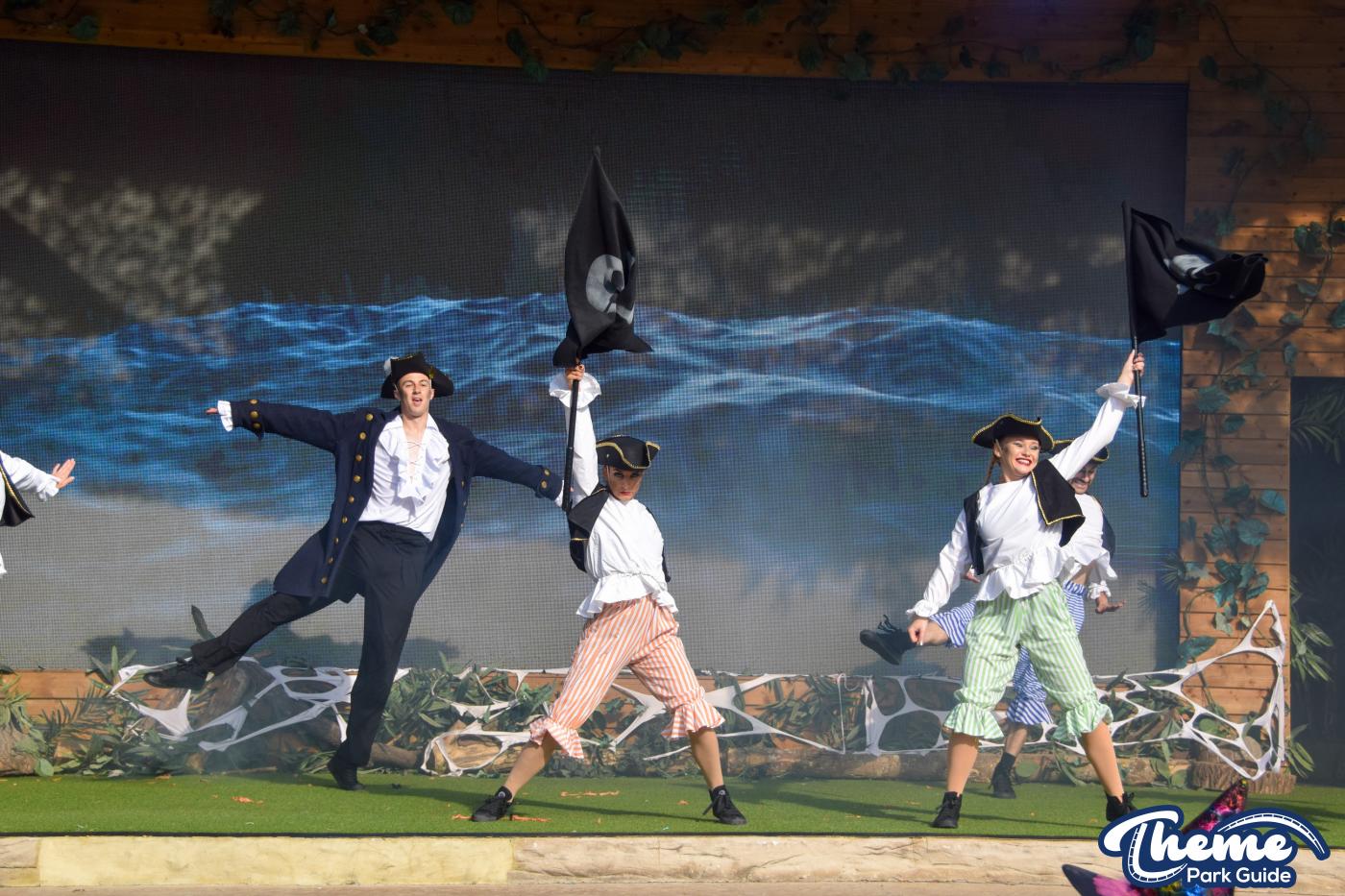 The Legend Of The Wild Witches Show -