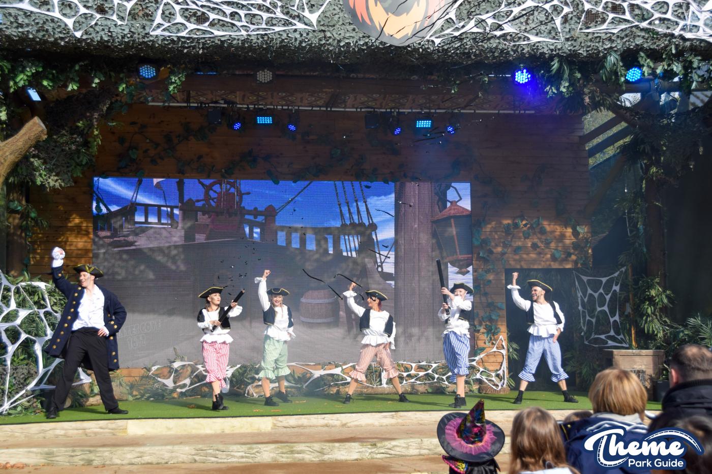 The Legend Of The Wild Witches Show -