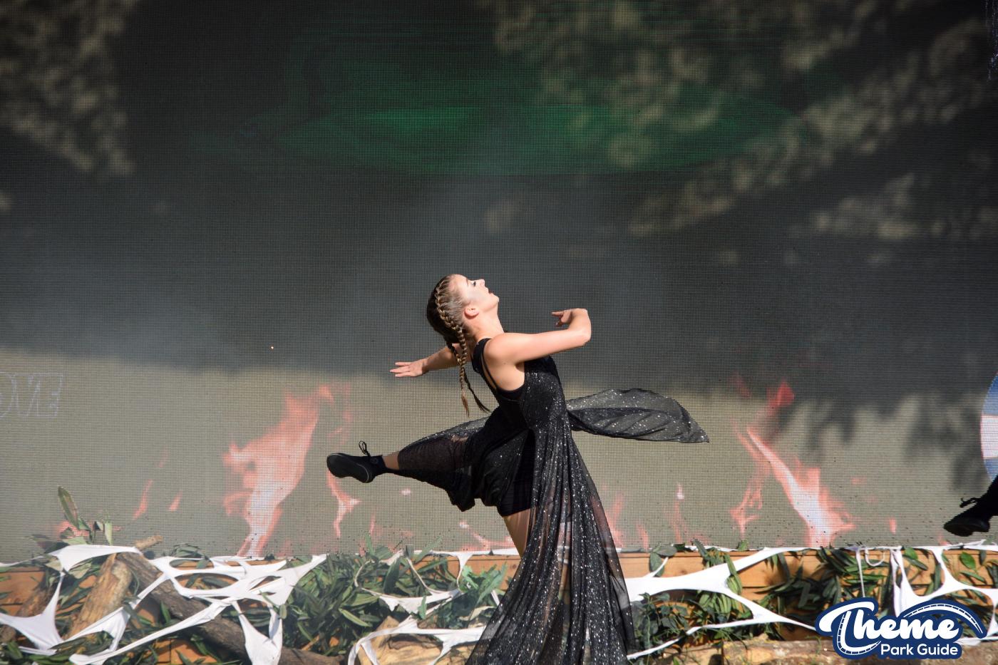 The Legend Of The Wild Witches Show -