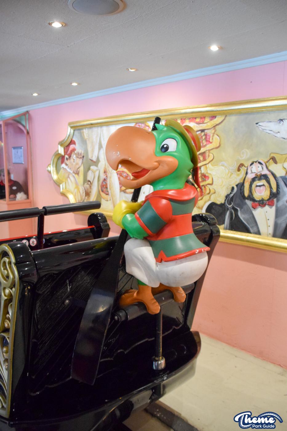 Piccolo Mondo - Italy