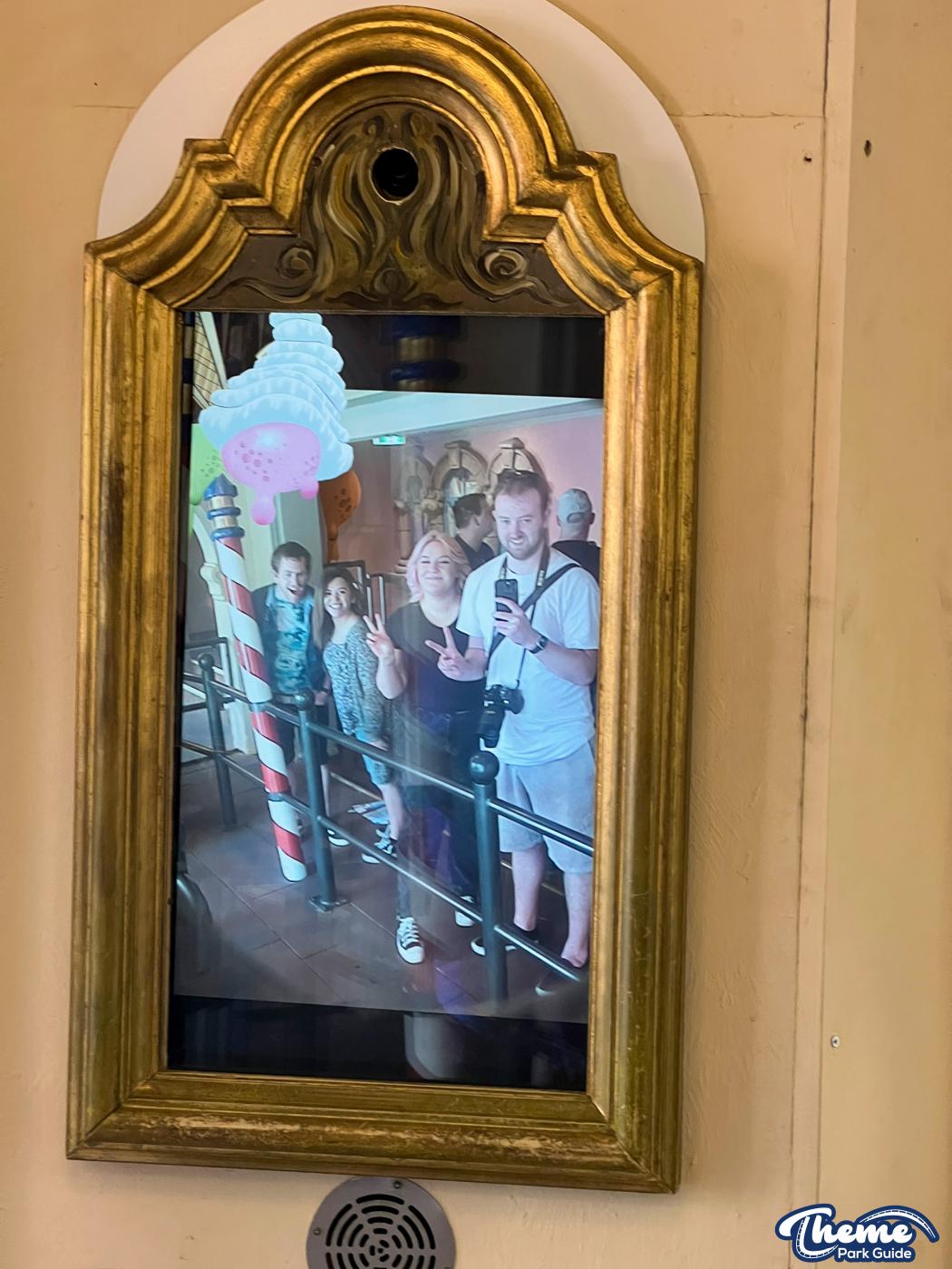 Piccolo Mondo - Italy