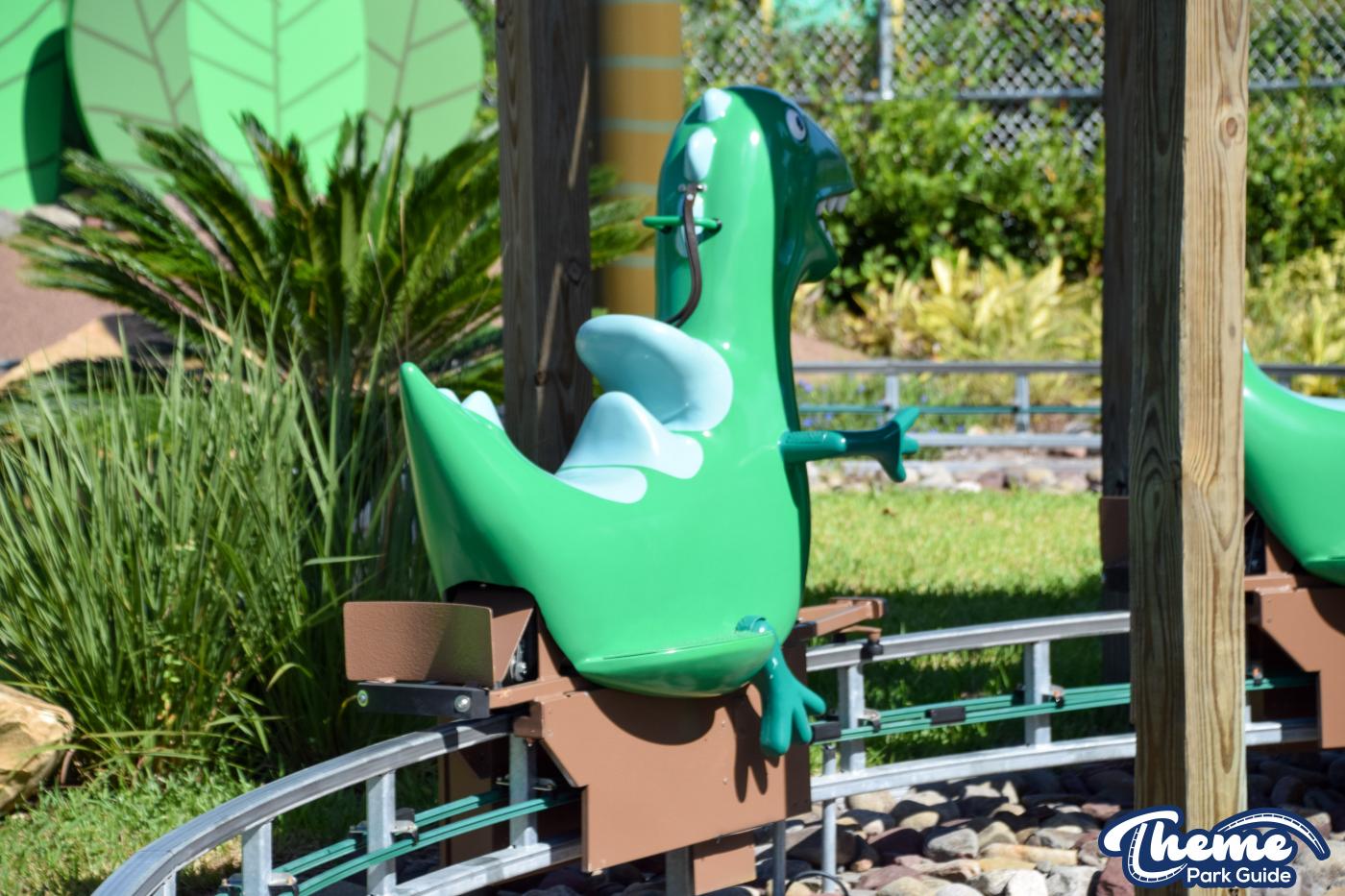 Grampy Rabbit's Dinosaur Adventure -  Peppa Pig Theme Park