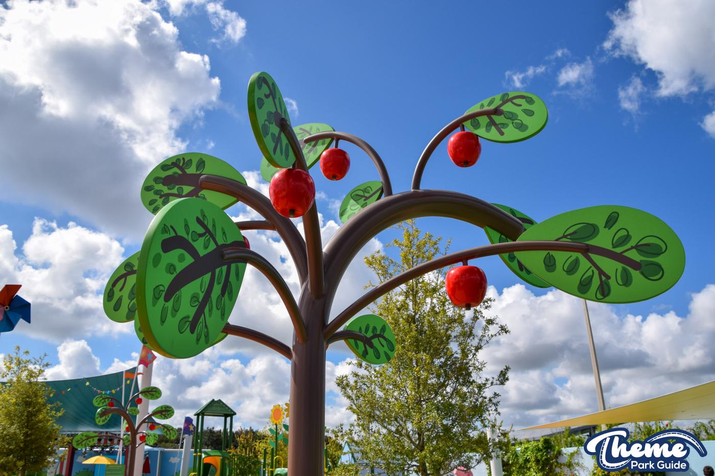 Grandpa Pig's Greenhouse -  Peppa Pig Theme Park