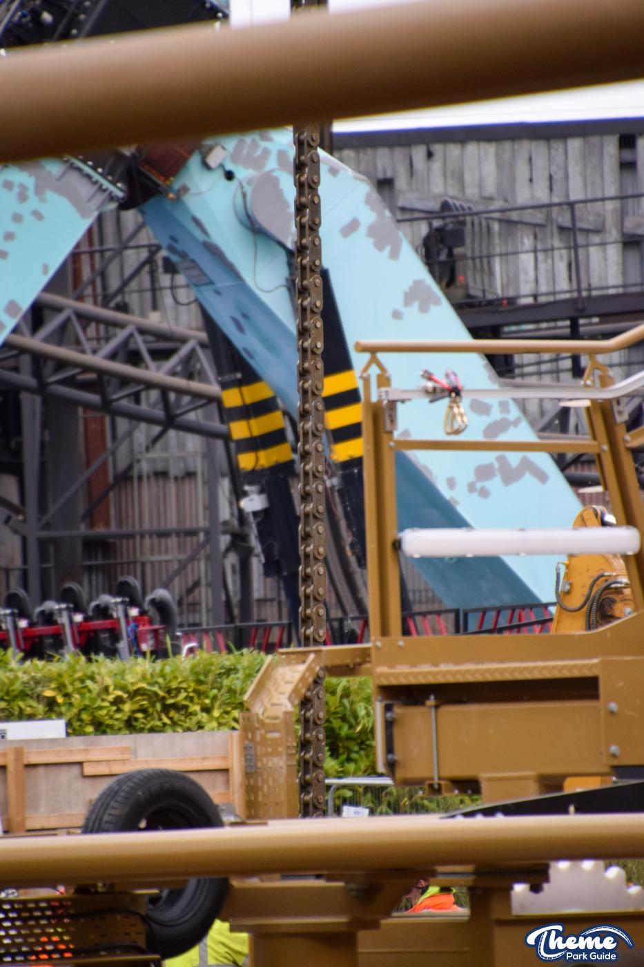 Hyperia Lift Hill Chain Installation Begins