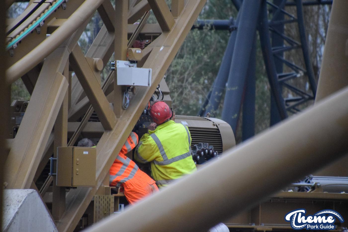 Hyperia Lift Hill Chain Installation Begins