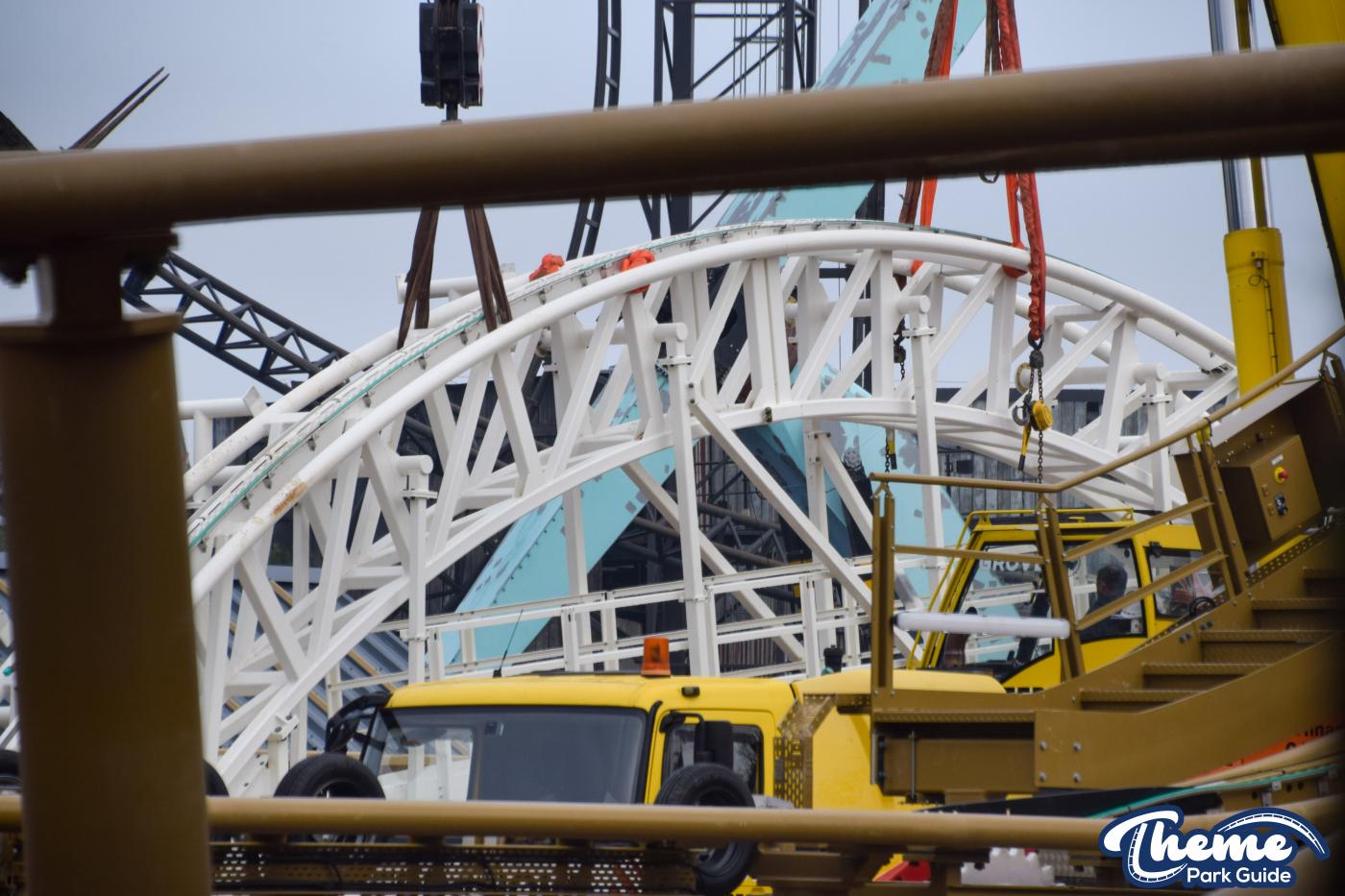 Hyperia Track Completed! Top Of Lift Hill Lifted Into Place